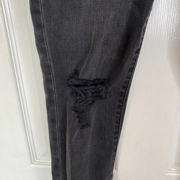 MADEWELL Curvy High-Rise Skinny Jeans in Black Sea Size 28 Distressed - Picture 7 of 10